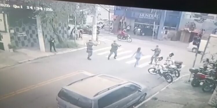 PM que matou mulher em possível surto é preso em flagrante; defesa afirma que prisão foi ‘de cunho político e eleitoreiro’