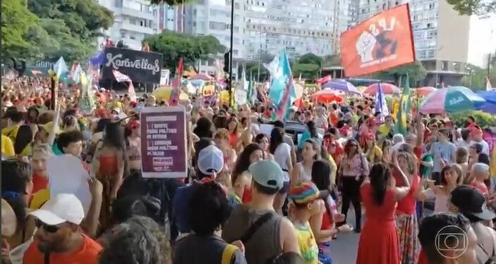 Apoiadores de Lula realizam atos em diversas cidades e capitais Apoiadores de Lula realizam atos em diversas cidades e capitais