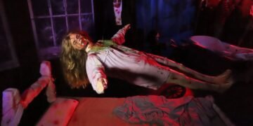 De ‘O Exorcista’ a ‘Jogos Mortais’: casa em Santos ganha decoração macabra para o Halloween; FOTOS De ‘O Exorcista’ a ‘Jogos Mortais’: casa em Santos ganha decoração macabra para o Halloween; FOTOS