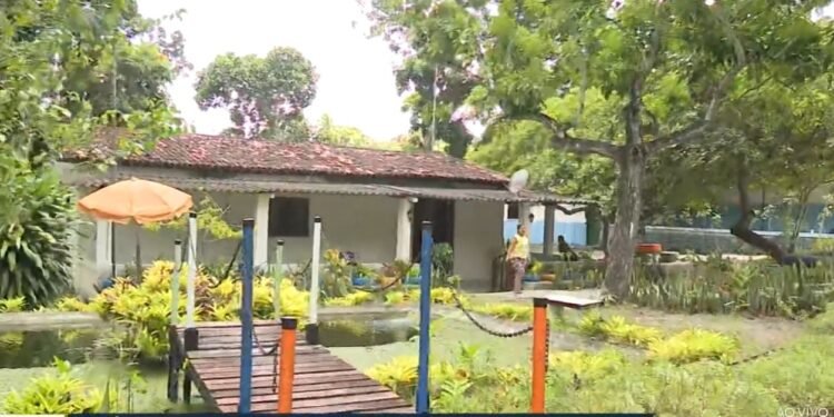 Mais de 100 pessoas deixam casa de acolhida e passam a noite em posto na BR-230, na Grande João Pessoa