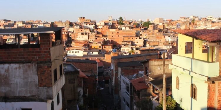Tiroteio deixa um morto e dois feridos em Salvador Tiroteio deixa um morto e dois feridos em Salvador