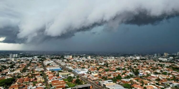 Em 15 dias, chuva supera média de outubro em 69 cidades de MS; confira ranking Em 15 dias, chuva supera média de outubro em 69 cidades de MS; confira ranking
