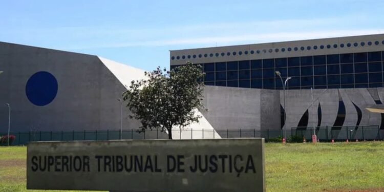 STJ decide que seguro-viagem deve cobrir custos no exterior de homem que sofreu acidente antes da viagem STJ decide que seguro-viagem deve cobrir custos no exterior de homem que sofreu acidente antes da viagem
