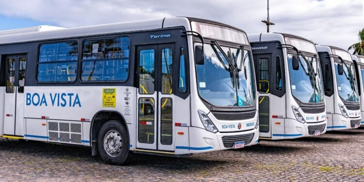 Lula envia ao Congresso nesta quarta PEC que prevê tarifa zero para ônibus aos finais de semana Lula envia ao Congresso nesta quarta PEC que prevê tarifa zero para ônibus aos finais de semana