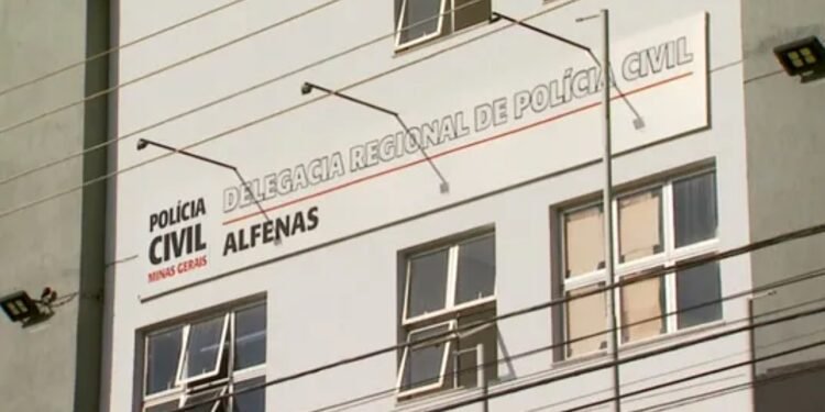 Dois homens são presos após tentativa de roubo em posto de combustíveis em Paraguaçu, MG Dois homens são presos após tentativa de roubo em posto de combustíveis em Paraguaçu, MG