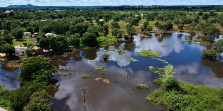 Rios sobem e ultrapassam cotas de alerta após chuvas em MS