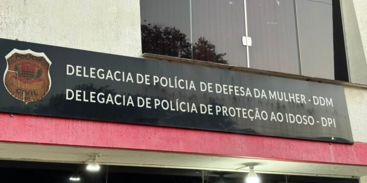 Bebê internado na UTI já havia sido levado a hospital após suposta queda de colchão há 2 meses, diz polícia Bebê internado na UTI já havia sido levado a hospital após suposta queda de colchão há 2 meses, diz polícia