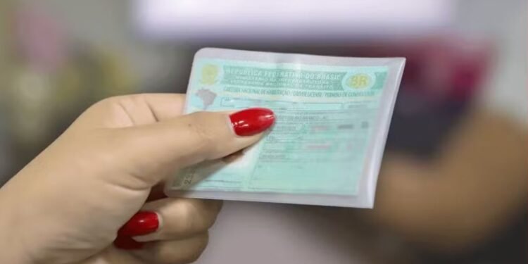 RJ cria Programa CNH Social para oferecer habilitação gratuita às pessoas de baixa renda