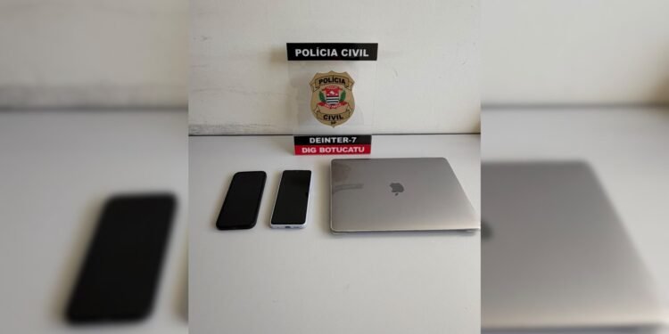 Polícia Civil apreende notebook e celulares de investigado por divulgar vídeos íntimos de ex-companheira