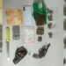 Jovens de 20 anos são presos com pés de maconha e porte ilegal de arma em Presidente Prudente Jovens de 20 anos são presos com pés de maconha e porte ilegal de arma em Presidente Prudente