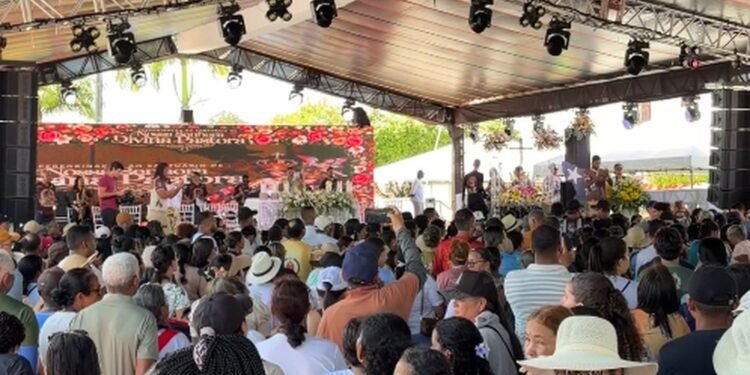 Milhares de romeiros participam da peregrinação a Divina Pastora