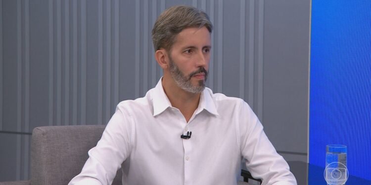 Candidato no DF, Leandro Grass dá entrevista à Globo no 2º turno; veja íntegra e trechos