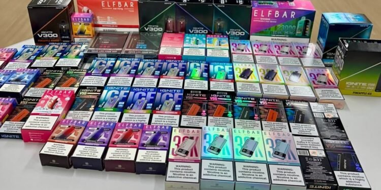 Receita Federal apreende cerca de R$ 20 mil em cigarros eletrônicos dentro de transportadora em Fortaleza Receita Federal apreende cerca de R$ 20 mil em cigarros eletrônicos dentro de transportadora em Fortaleza