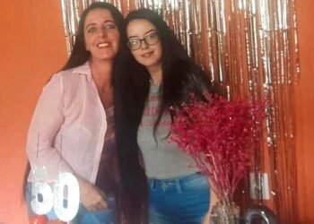Filha luta por vaga para salvar mãe com tumor grave em Teresópolis: ‘Está na UPA, paralisada, gemendo de dor e os medicamentos não fazem efeito’ Filha luta por vaga para salvar mãe com tumor grave em Teresópolis: ‘Está na UPA, paralisada, gemendo de dor e os medicamentos não fazem efeito’