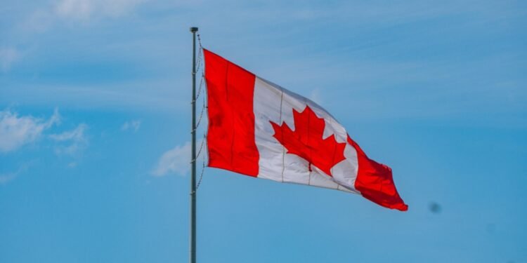 Incêndio em base militar no Canadá deixa mortos e feridos Incêndio em base militar no Canadá deixa mortos e feridos