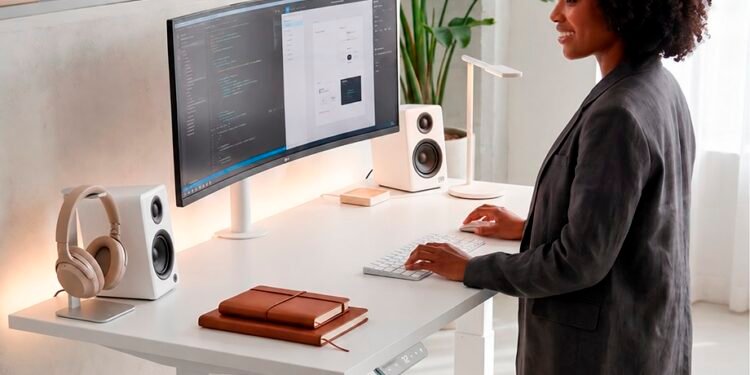 Qual a altura certa da sua mesa de trabalho? Calculadora gratuita mostra Qual a altura certa da sua mesa de trabalho? Calculadora gratuita mostra
