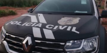 Motociclista morre após ser atingido por caminhonete que fazia ultrapassagem, diz polícia
