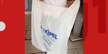 Estagiários são afastados após criança autista ser levada para casa dentro de sacola na Bahia