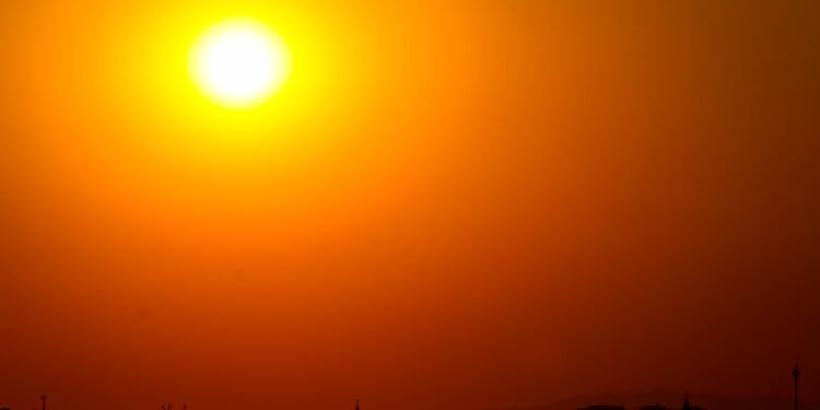 Aquecimento global vai passar de 1,5°C e pode chegar a 2,8°C, diz ONU