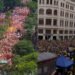 Apoiadores de Lula fazem ato em Curitiba neste domingo; no sábado, cidade teve manifestação pró-Flávio Bolsonaro