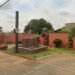 Homem que morreu em suíte de motel estava com mulher e pastor, que arrombou portão para fugir