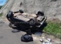 Passageira morre após ser arremessada de carro em capotamento na rodovia SP-333