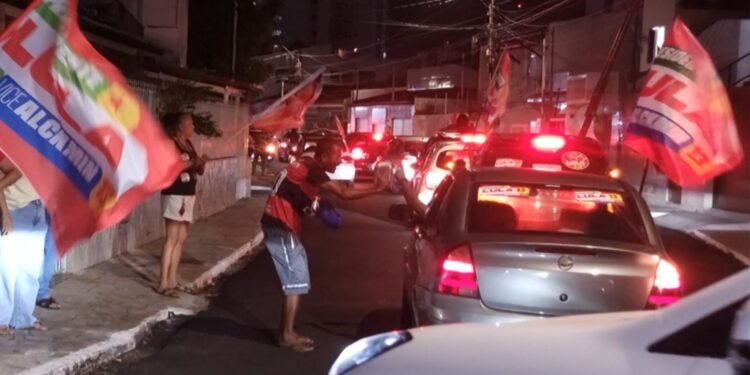 Carreatas em apoio a Lula são realizadas na Zona Sul de Aracaju Carreatas em apoio a Lula são realizadas na Zona Sul de Aracaju