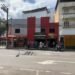 Cliente é presa suspeita de injúria racial contra funcionária de lanchonete em Juiz de Fora