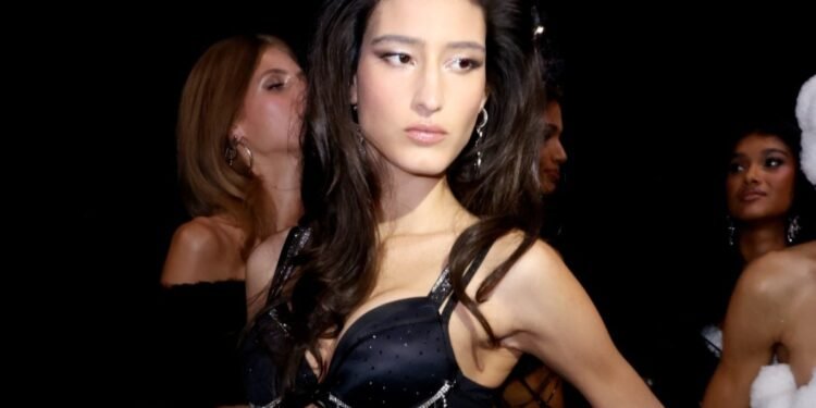Conheça Luiza Perote, modelo amazonense que estreou na passarela da Victoria’s Secret