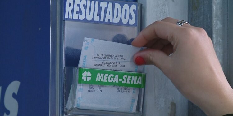 Duas apostas do Paraná acertam cinco números da Mega-Sena e ganham prêmios; veja cidades e valores
