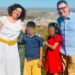 Italiana chora ao contar que pensou em desistir da adoção de irmãos brasileiros que viviam em abrigo