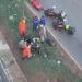 Motociclista que foi arremessado de viaduto em acidente morre em Goiânia; vídeo Motociclista que foi arremessado de viaduto em acidente morre em Goiânia; vídeo