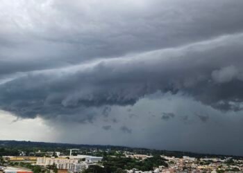 Paraná recebe novo alerta laranja de tempestades com granizo e ventos de até 100 km/h; veja previsão do tempo Paraná recebe novo alerta laranja de tempestades com granizo e ventos de até 100 km/h; veja previsão do tempo