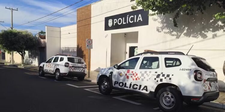 Criança sofre fraturas após ser atropelada em rua de Buritama Criança sofre fraturas após ser atropelada em rua de Buritama