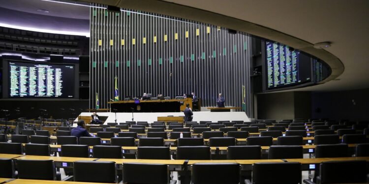 Salários acima de R$ 32 mil: saiba tudo sobre o concurso da Câmara dos Deputados Salários acima de R$ 32 mil: saiba tudo sobre o concurso da Câmara dos Deputados