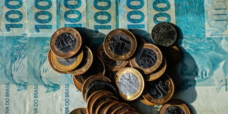 Quando é o quinto dia útil de novembro de 2026? Veja data para pagamentos dos salários