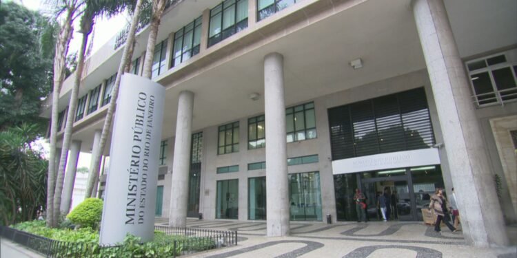 MPRJ denuncia homem por tentativa de feminicídio por envenenamento em Volta Redonda MPRJ denuncia homem por tentativa de feminicídio por envenenamento em Volta Redonda