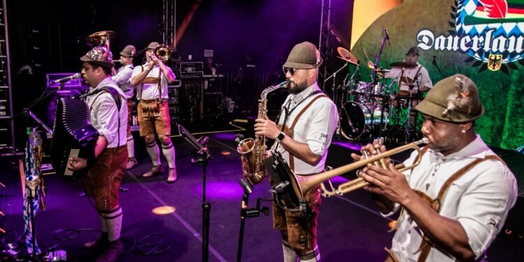 Oktoberfest Manaus 2026 reúne tradição alemã, gastronomia e atrações do Sul do Brasil
