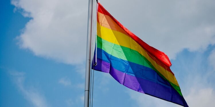 Empresária baiana é alvo de ação civil após dizer nas redes sociais que ser LGBT não é normal Empresária baiana é alvo de ação civil após dizer nas redes sociais que ser LGBT não é normal