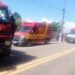 Motociclista fica gravemente ferida após acidente com carro em São Sebastião, SP