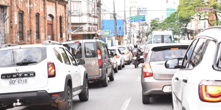 Com 3,4 mil emplacamentos, Campinas ganha, em média, 113 veículos novos por dia Com 3,4 mil emplacamentos, Campinas ganha, em média, 113 veículos novos por dia