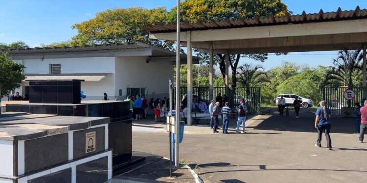 Jovem morto em acidente com suspeita de racha em Campinas é enterrado em Piracicaba