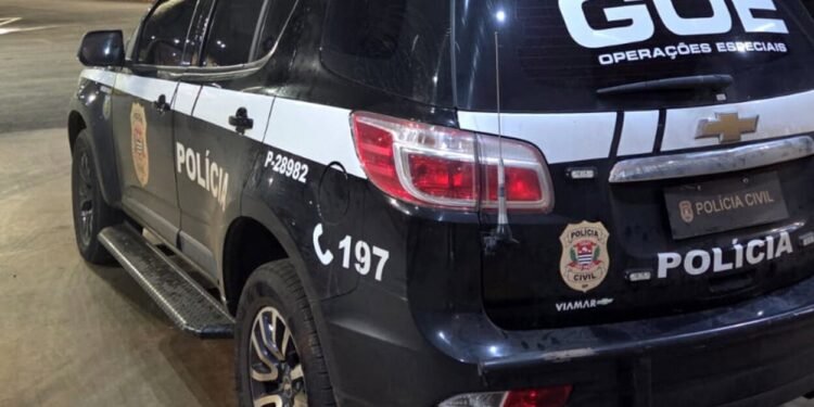 Mulher é presa após corpo do ex ser encontrado carbonizado em casa no interior de SP Mulher é presa após corpo do ex ser encontrado carbonizado em casa no interior de SP