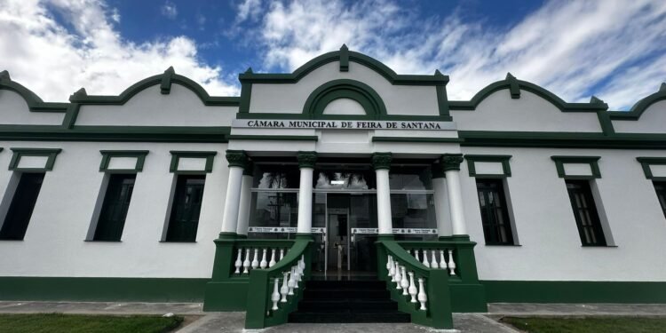 Justiça determina medidas contra suspeita de assédio eleitoral na Câmara de Feira de Santana Justiça determina medidas contra suspeita de assédio eleitoral na Câmara de Feira de Santana