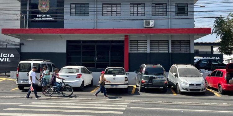 Homem é preso após jogar álcool e ameaçar incendiar esposa em Itaquaquecetuba