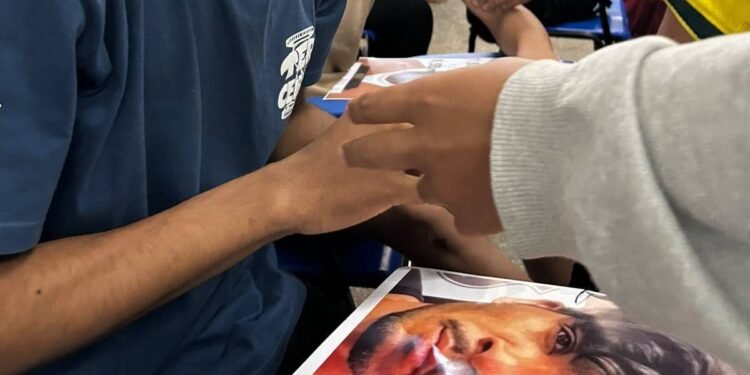 Lista de meninas ‘mais estupráveis’ e máscaras com imagens de Bruno e Daniel Alves: o que se sabe sobre denúncia em escola na Bahia Lista de meninas ‘mais estupráveis’ e máscaras com imagens de Bruno e Daniel Alves: o que se sabe sobre denúncia em escola na Bahia
