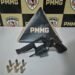Após denúncia de agressão contra ex, PM encontra arma guardada em casa de idoso em Itabirinha Após denúncia de agressão contra ex, PM encontra arma guardada em casa de idoso em Itabirinha