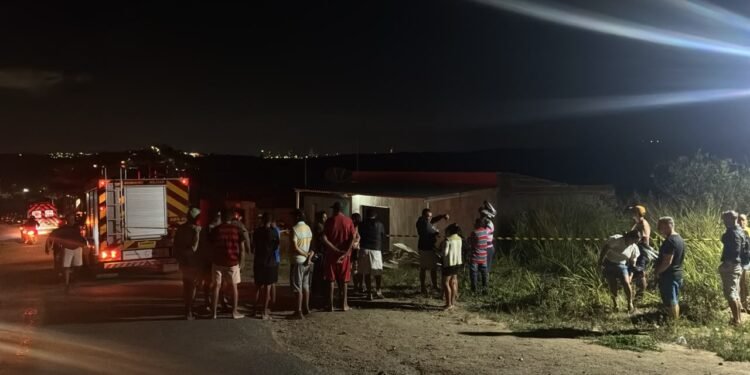 Criança morre arremessada em acidente entre carro e moto, no Agreste da Paraíba