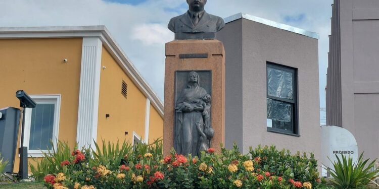 Conheça o médico de Sorocaba que foi 1º goleiro do Palmeiras e ficou conhecido como ‘campeão do bisturi’ Conheça o médico de Sorocaba que foi 1º goleiro do Palmeiras e ficou conhecido como ‘campeão do bisturi’