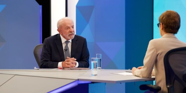 Lula diz que não sabia que Bolsa Família passou quase 4 anos sem reajuste Lula diz que não sabia que Bolsa Família passou quase 4 anos sem reajuste